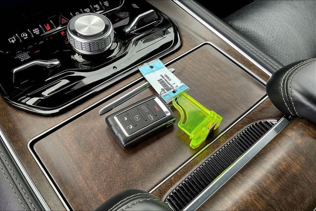 2024 Jeep Grand Wagoneer L Base