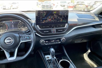 2023 Nissan Altima 2.0 SR