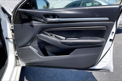 2023 Nissan Altima 2.0 SR