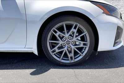 2023 Nissan Altima 2.0 SR