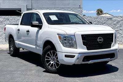 2023 Nissan Titan SV