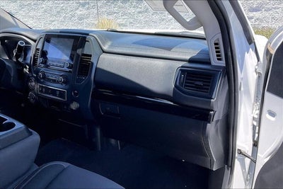 2023 Nissan Titan SV