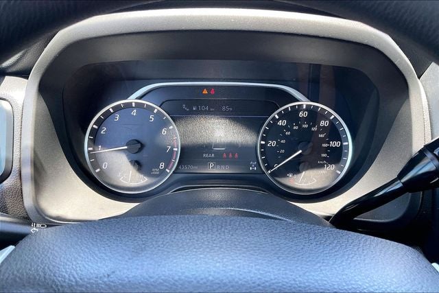 2023 Nissan Titan SV