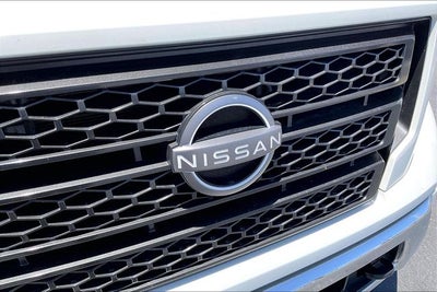 2023 Nissan Titan SV