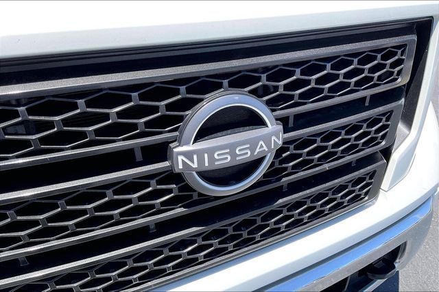 2023 Nissan Titan SV