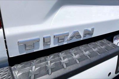 2023 Nissan Titan SV