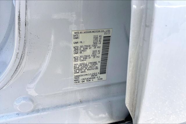 2023 Nissan Titan SV