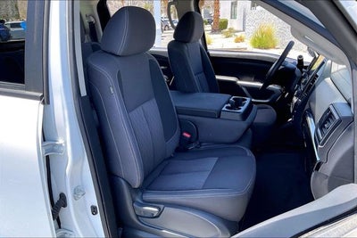 2023 Nissan Titan SV