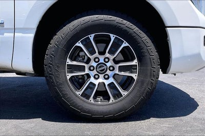 2023 Nissan Titan SV