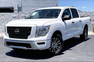 2023 Nissan Titan SV