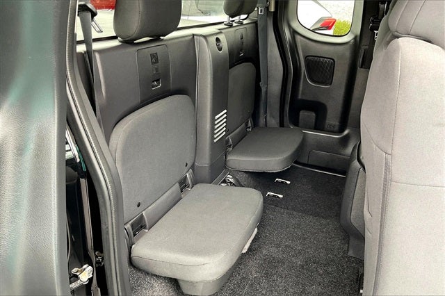 2023 Nissan Frontier S