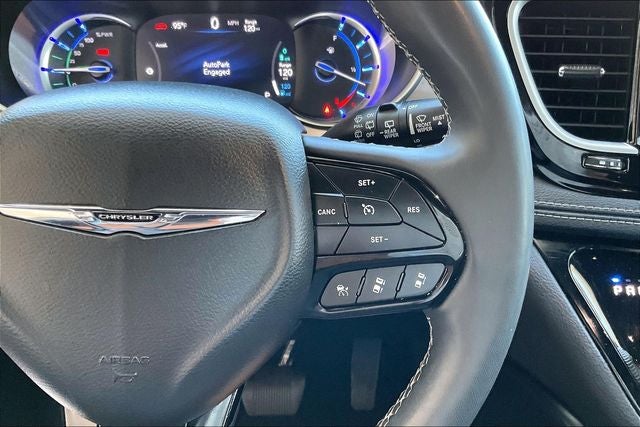 2023 Chrysler Pacifica Hybrid Limited