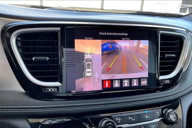 2023 Chrysler Pacifica Hybrid Limited
