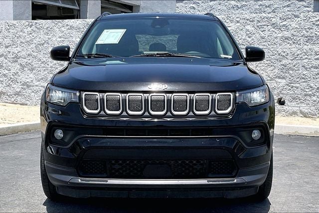 Used 2022 Jeep Compass Latitude with VIN 3C4NJCBB1NT138319 for sale in La Quinta, CA