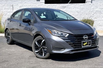 2025 Nissan Versa 1.6 SR