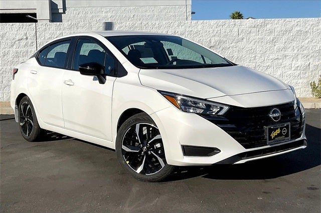 2025 Nissan Versa 1.6 SR