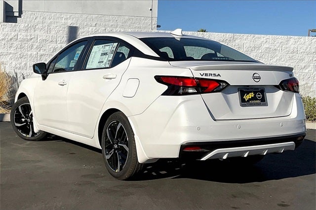 2025 Nissan Versa 1.6 SR