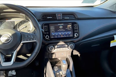 2025 Nissan Versa 1.6 SR