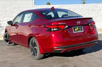 2025 Nissan Versa 1.6 SR