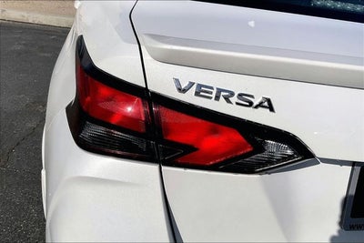 2025 Nissan Versa 1.6 SR