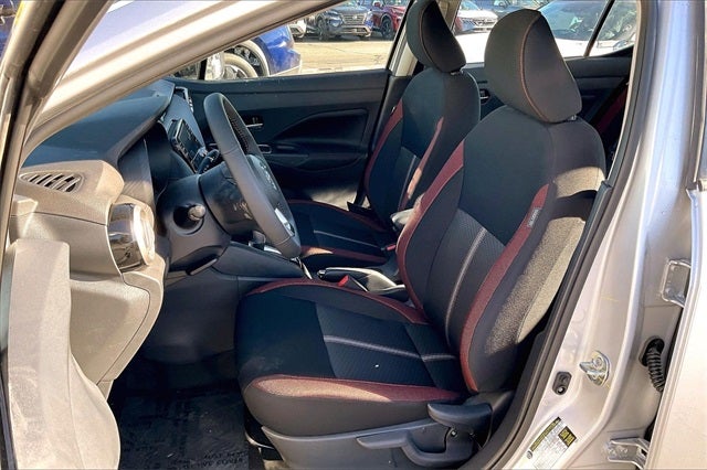 2025 Nissan Versa 1.6 SR