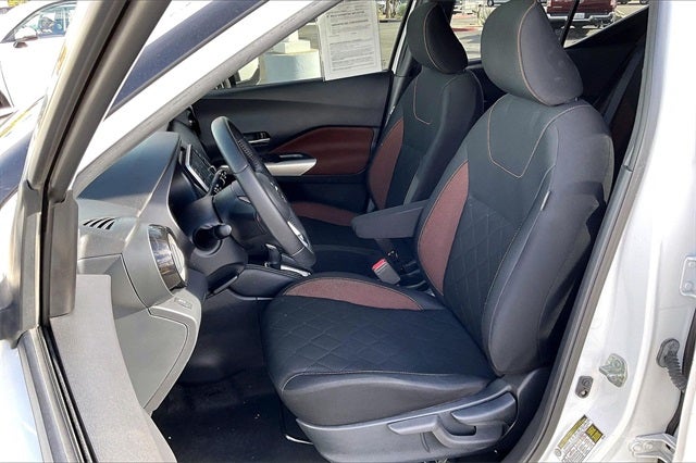 2019 Nissan Kicks SR