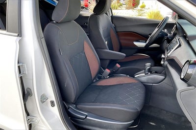 2019 Nissan Kicks SR