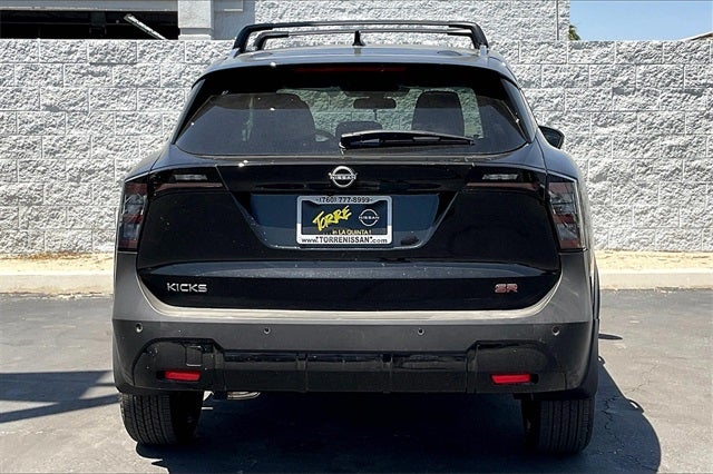 2025 Nissan Kicks SR
