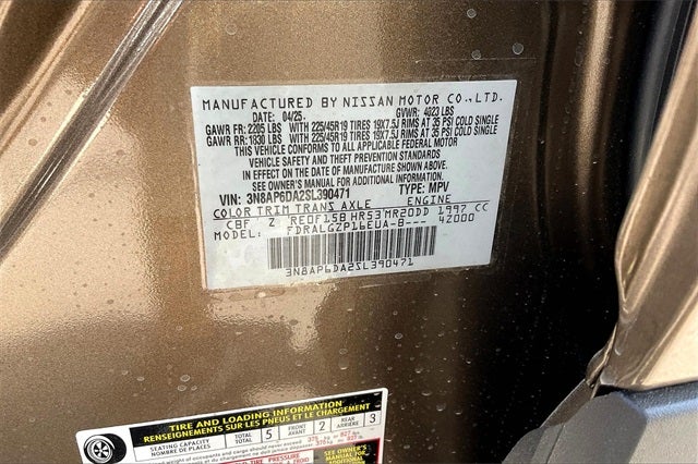 2025 Nissan Kicks SR