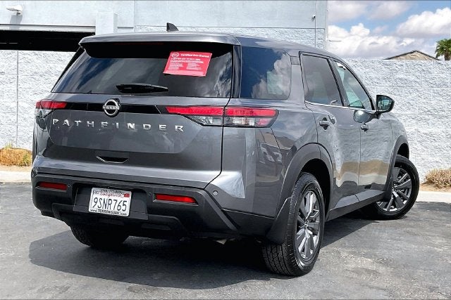 2025 Nissan Pathfinder S