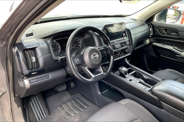 2025 Nissan Pathfinder S