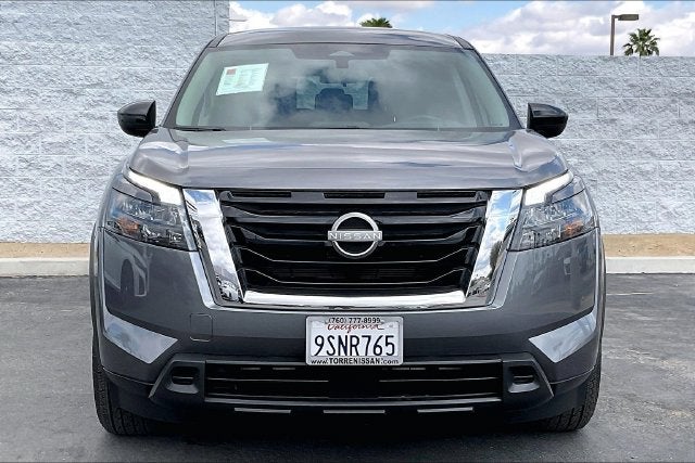 2025 Nissan Pathfinder S