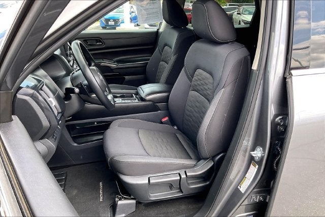2025 Nissan Pathfinder S