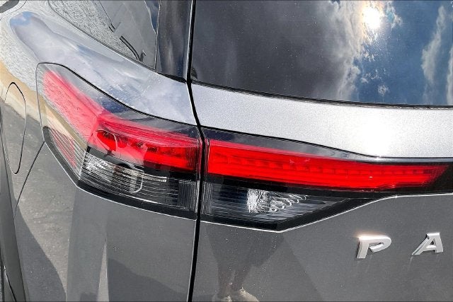 2025 Nissan Pathfinder S