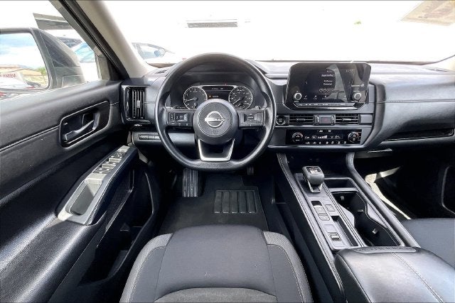2025 Nissan Pathfinder S