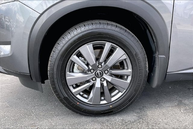 2025 Nissan Pathfinder S