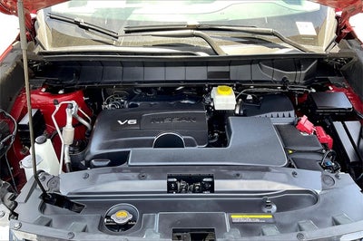 2022 Nissan Pathfinder SV