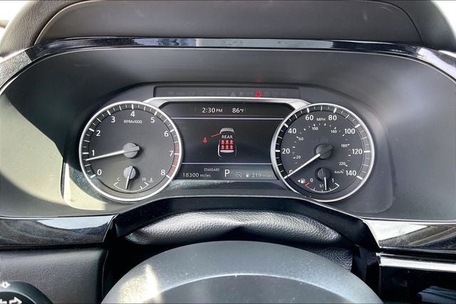 2025 Nissan Pathfinder SV