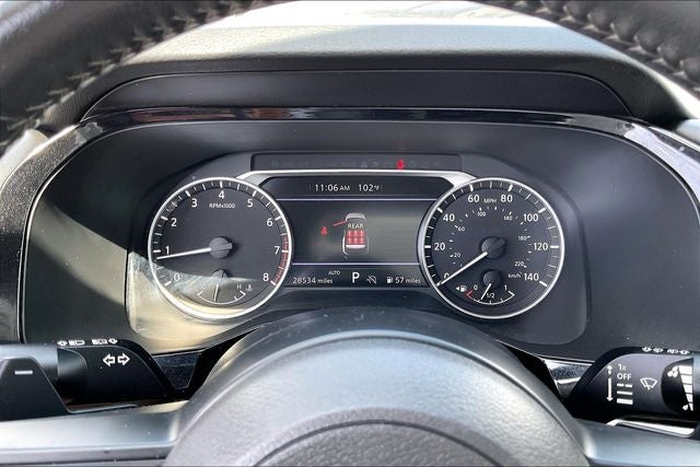 2025 Nissan Pathfinder SV