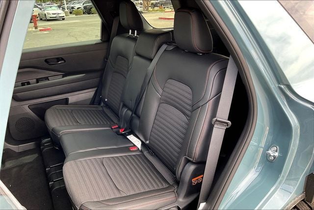 2026 Nissan Pathfinder Rock Creek 4WD