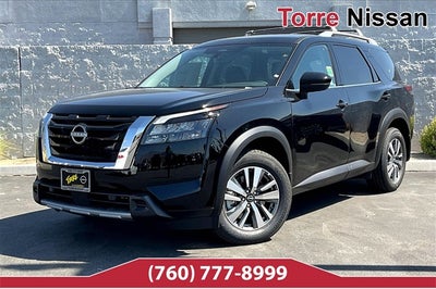 2025 Nissan Pathfinder SL