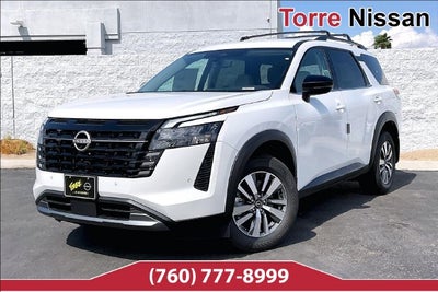 2026 Nissan Pathfinder SL