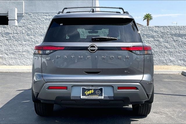 2026 Nissan Pathfinder SL