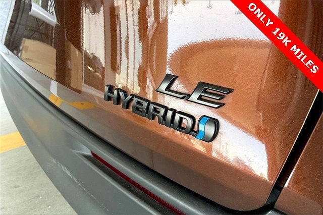 2022 Toyota Sienna LE 8 Passenger