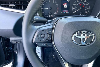 2025 Toyota Corolla Hatchback SE