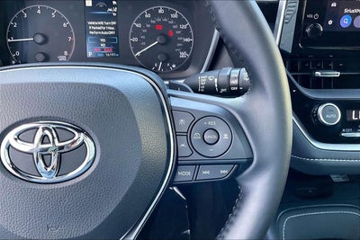 2025 Toyota Corolla Hatchback SE