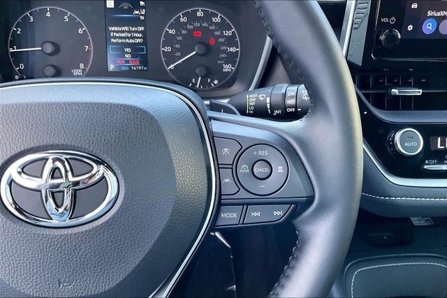 2025 Toyota Corolla Hatchback SE