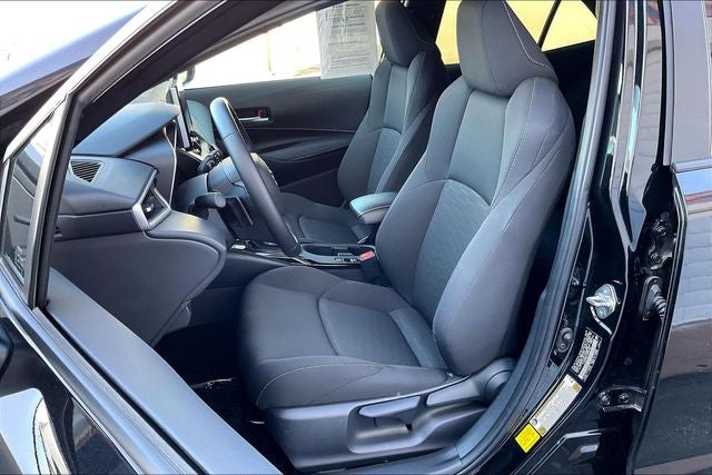 2025 Toyota Corolla Hatchback SE