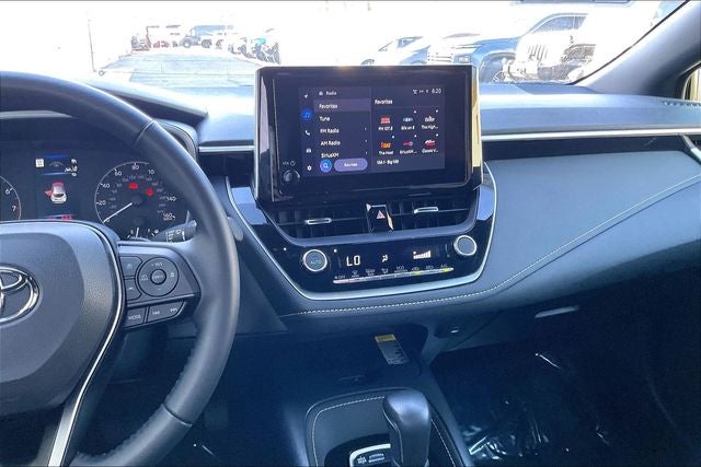 2025 Toyota Corolla Hatchback SE