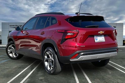 2025 Chevrolet Trax LT
